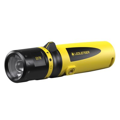 LED LENSER Taschenlampe LED 220lm 140m Akku IP68 fokus...